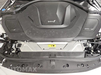 2025 BMW i4 eDrive40 – miniatura 15