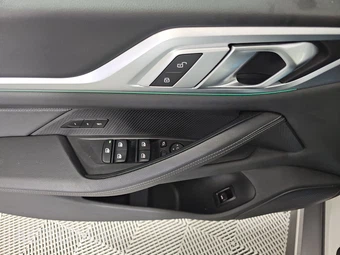 2025 BMW i4 eDrive40 – miniatura 9