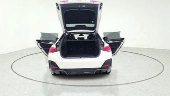 2025 BMW i4 M50 - miniatura 17