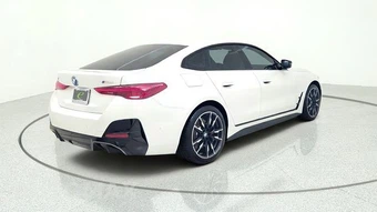 2025 BMW i4 M50 - miniatura 8