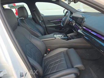 2025 BMW i5 eDrive40 - miniatura 8