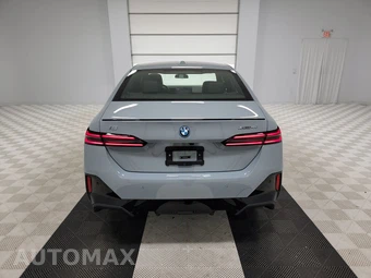 2025 BMW i5 xDrive40 M SPORT LINE - miniatura 5