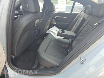 2025 BMW i5 xDrive40 M SPORT LINE - miniatura 13