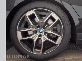 2025 BMW i5 xDrive40 - miniatura 11