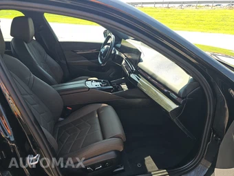 2025 BMW i5 xDrive40 - miniatura 14