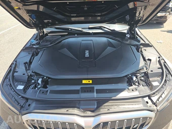 2025 BMW i5 xDrive40 - miniatura 22