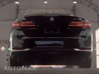 2025 BMW i5 xDrive40 - miniatura 7