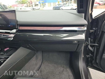 2025 BMW i5 xDrive40 – miniatura 19