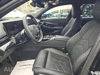 2025 BMW i5 xDrive40 – miniatura 6