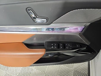 2025 BMW i7 eDrive50 M SPORT LINE – miniatura 9
