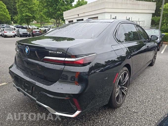 2025 BMW i7 eDrive50 M SPORT LINE – miniatura 3