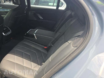 2025 BMW i7 eDrive50 – miniatura 13