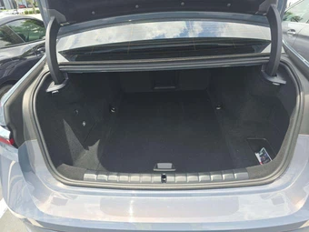 2025 BMW i7 eDrive50 – miniatura 14