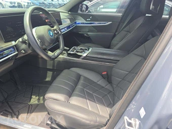 2025 BMW i7 eDrive50 – miniatura 6