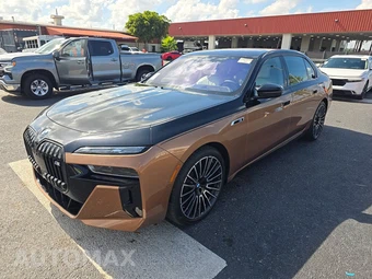 2025 BMW i7 M70