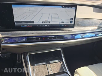 2025 BMW i7 M70 – miniatura 11
