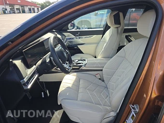 2025 BMW i7 M70 – miniatura 7