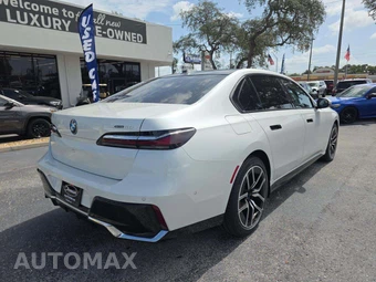 2025 BMW i7 xDrive60 M SPORT LINE – miniatura 3