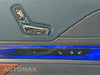 2025 BMW i7 xDrive60 - miniatura 16