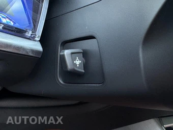 2025 BMW i7 xDrive60 - miniatura 18