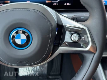 2025 BMW i7 xDrive60 - miniatura 22