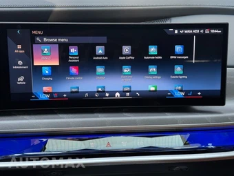 2025 BMW i7 xDrive60 - miniatura 25