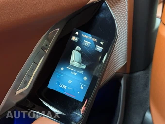2025 BMW i7 xDrive60 - miniatura 39