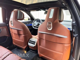 2025 BMW i7 xDrive60 - miniatura 47