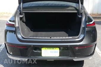 2025 BMW i7 xDrive60 - miniatura 8