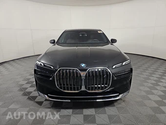 2025 BMW i7 xDrive60 - miniatura 2