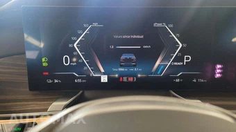 2025 BMW i7 xDrive60 - miniatura 20