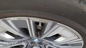 2025 BMW i7 xDrive60 - miniatura 35