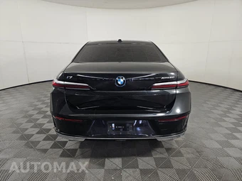 2025 BMW i7 xDrive60 - miniatura 5