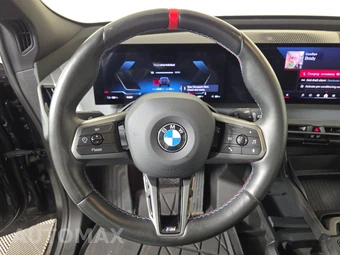 2025 BMW iX M60 - miniatura 10