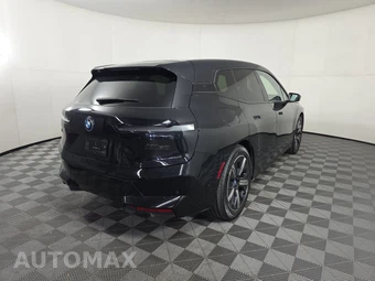 2025 BMW iX M60 - miniatura 4