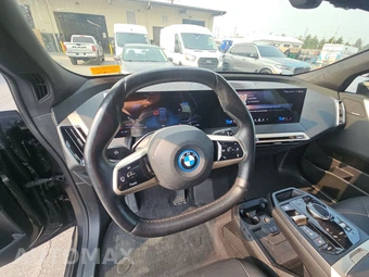 2025 BMW iX xDrive50 – miniatura 10