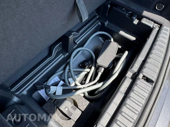 2025 BMW iX xDrive50 - miniatura 12
