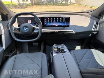 2025 BMW iX xDrive50 - miniatura 17