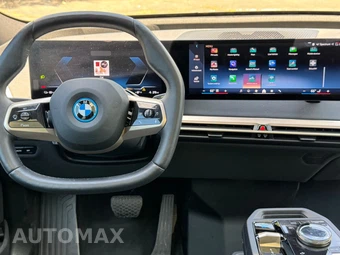 2025 BMW iX xDrive50 - miniatura 18