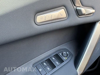 2025 BMW iX xDrive50 - miniatura 24