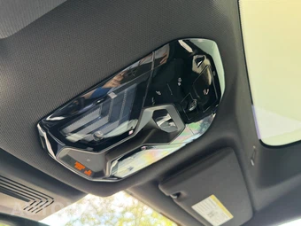 2025 BMW iX xDrive50 - miniatura 27