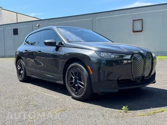 2025 BMW iX xDrive50 - miniatura 3