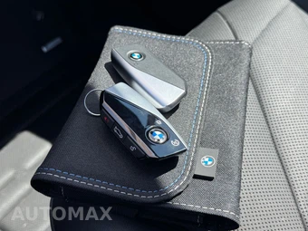 2025 BMW iX xDrive50 - miniatura 48
