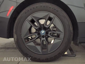2025 BMW iX xDrive50 - miniatura 11