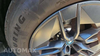 2025 BMW iX xDrive50 - miniatura 27