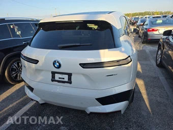 2025 BMW iX xDrive50 - miniatura 5