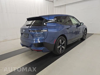 2025 BMW iX xDrive50 - miniatura 4