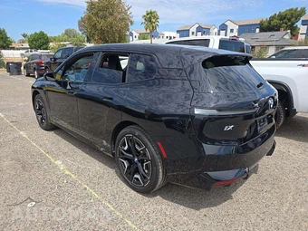 2025 BMW iX xDrive50 - miniatura 2