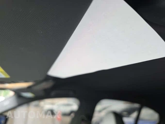 2025 BMW M3 Sedan Competition xDrive - miniatura 11