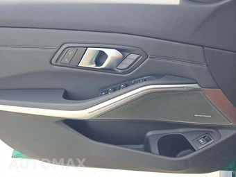 2025 BMW M3 Sedan Competition xDrive – miniatura 25